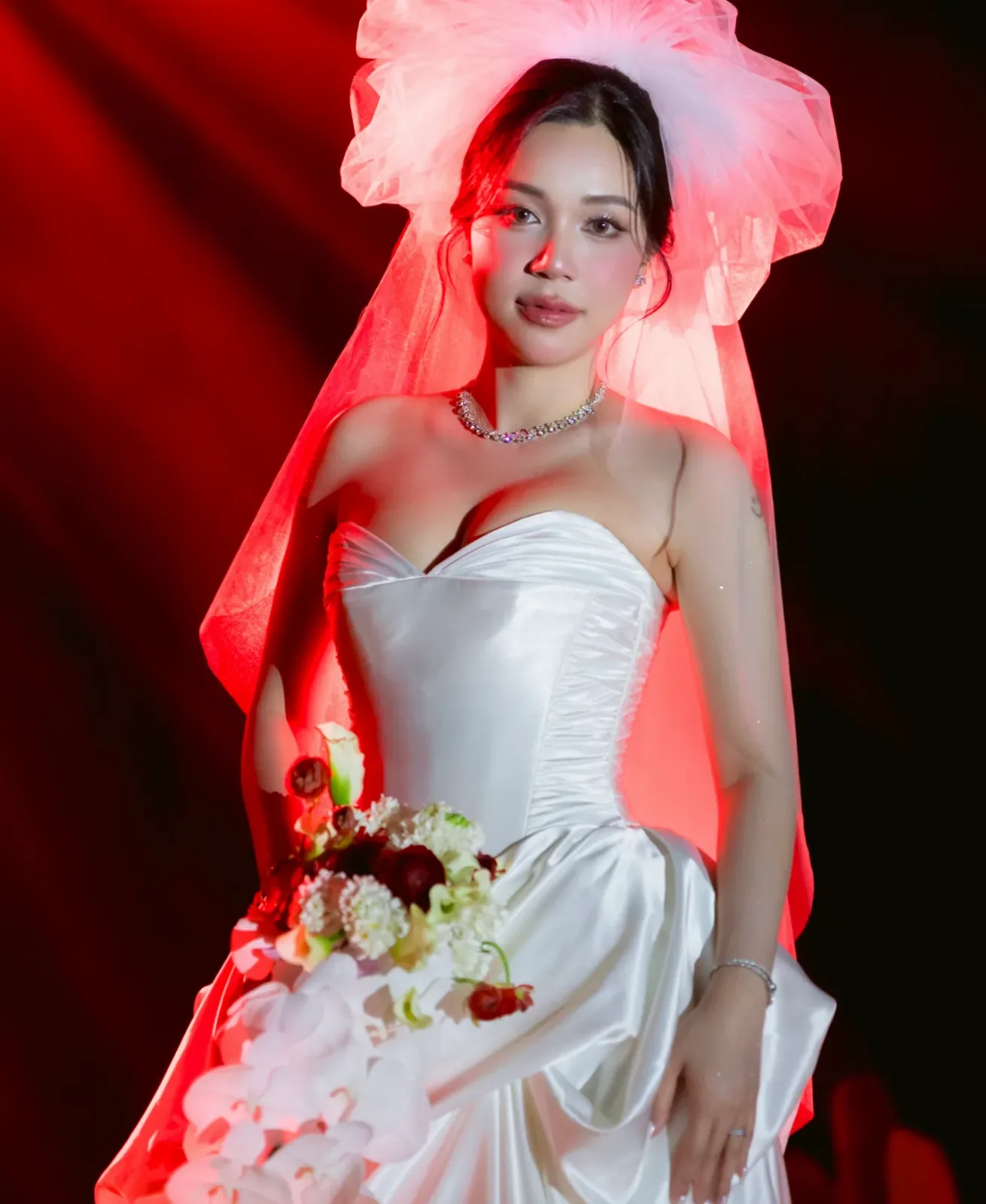 Cô dâu Tuyết Thanh